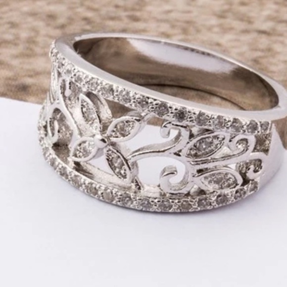 Jewelry - Sterling Silver 925 Ring